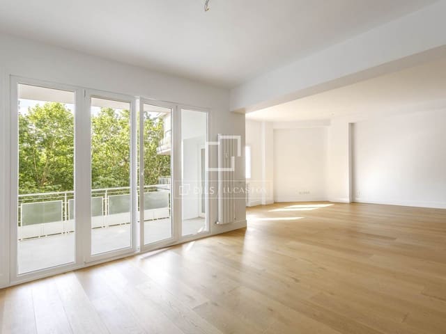 3 quarto Apartamento para arrendar em El Viso, Madrid cidade com garagem - 4 800 € (Ref: 9958261)