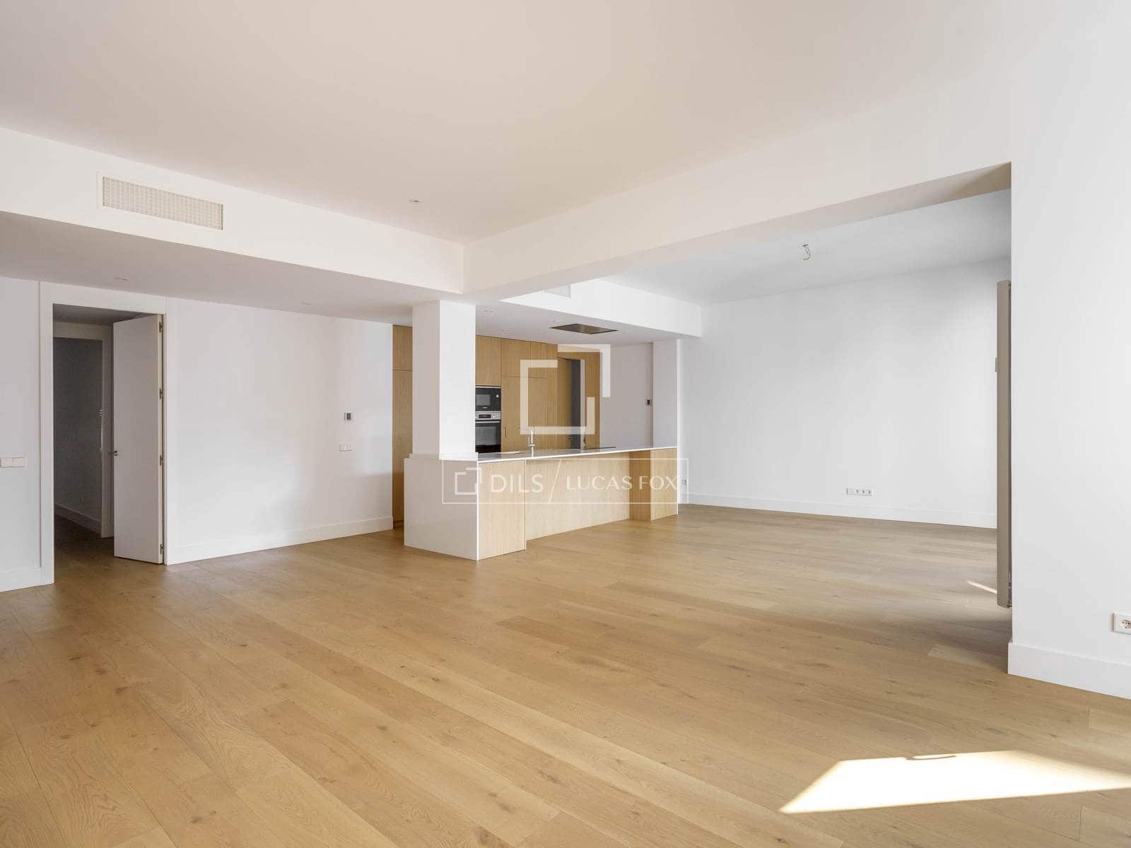 3 quarto Apartamento para arrendar em Madrid cidade com garagem - 4 800 € (Ref: 9958261)