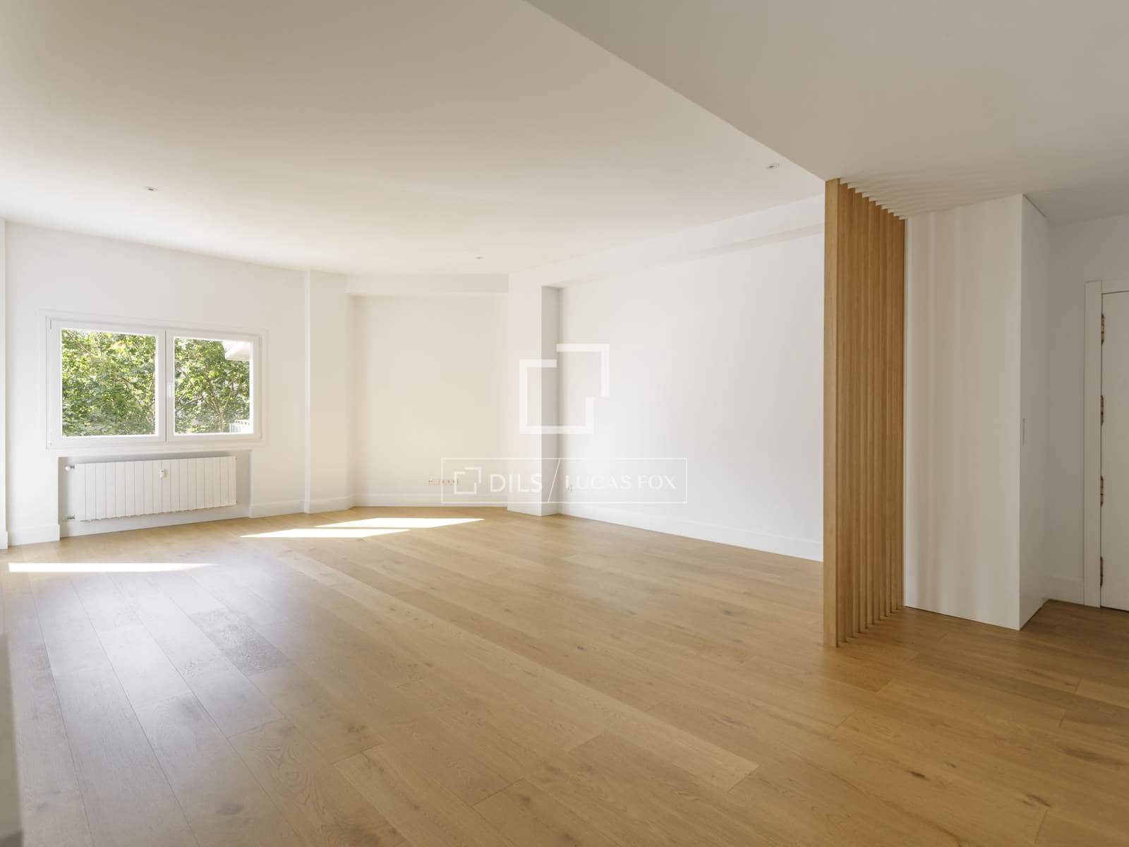 3 quarto Apartamento para arrendar em Madrid cidade com garagem - 4 800 € (Ref: 9958261)