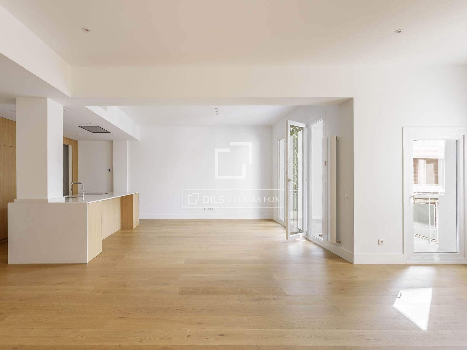 3 quarto Apartamento para arrendar em Madrid cidade com garagem - 4 800 € (Ref: 9958261)