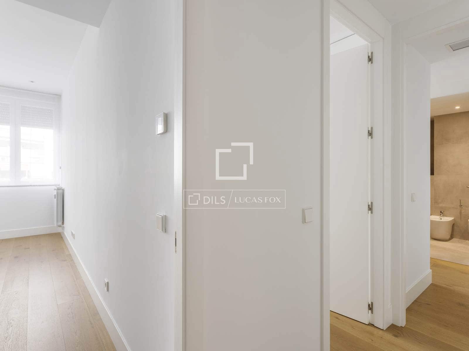 3 quarto Apartamento para arrendar em Madrid cidade com garagem - 4 800 € (Ref: 9958261)
