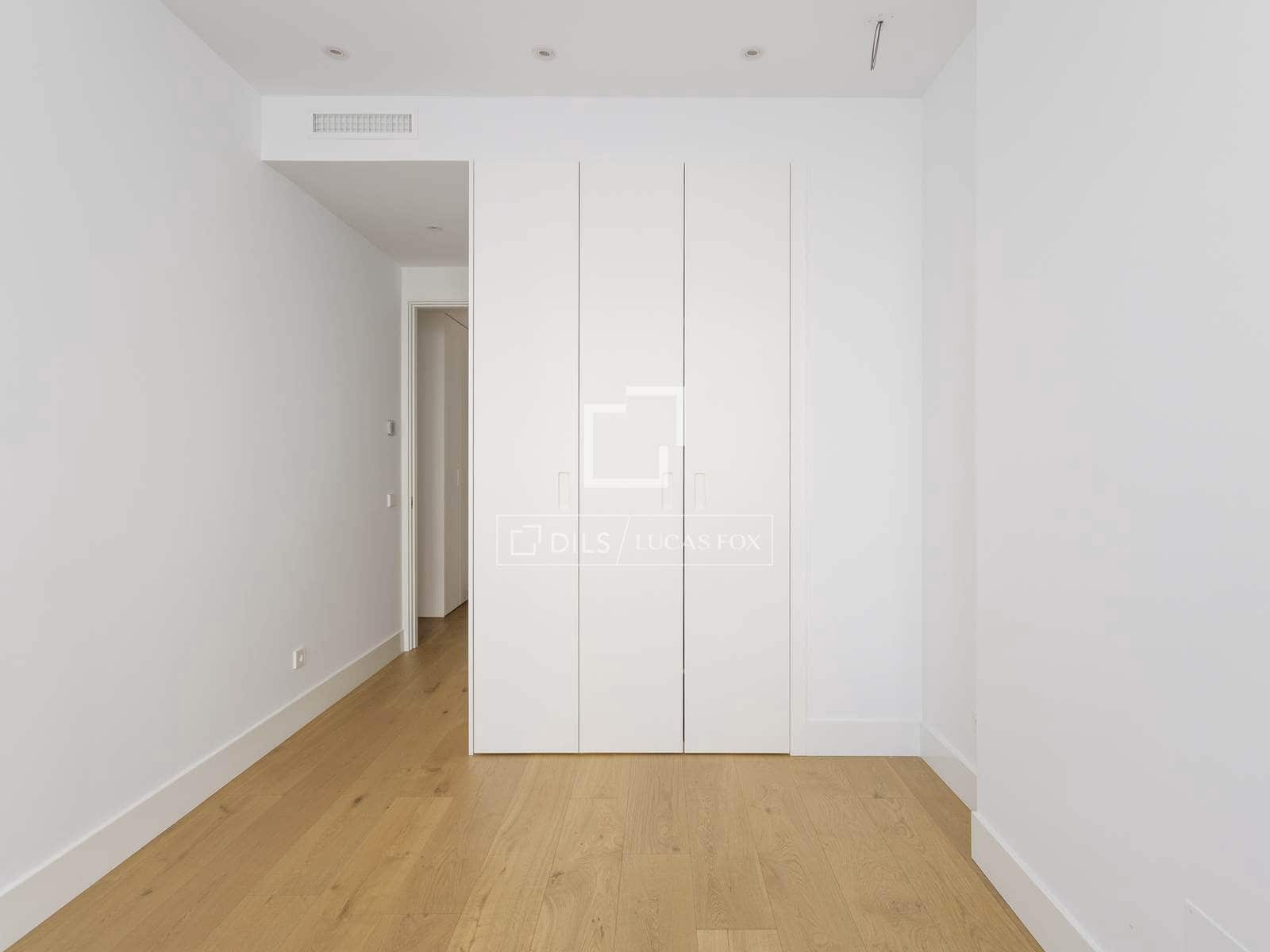 3 quarto Apartamento para arrendar em Madrid cidade com garagem - 4 800 € (Ref: 9958261)
