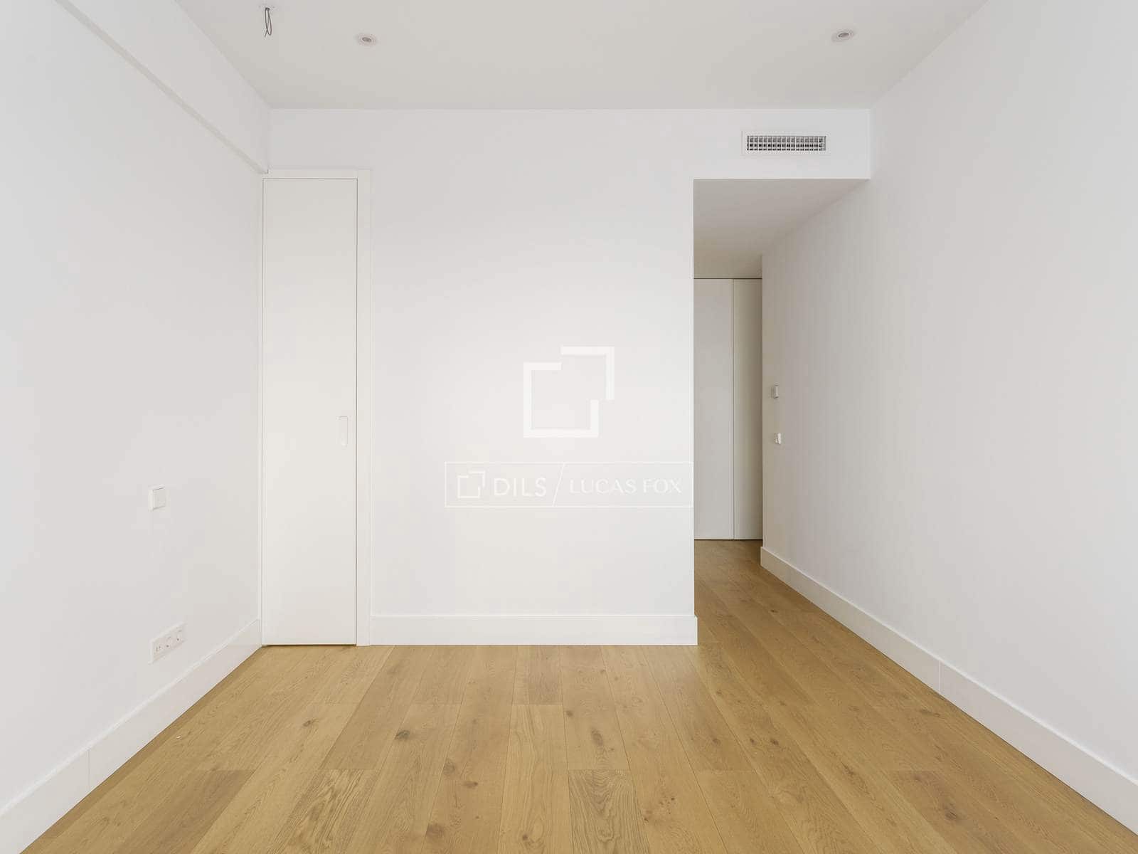 3 quarto Apartamento para arrendar em Madrid cidade com garagem - 4 800 € (Ref: 9958261)