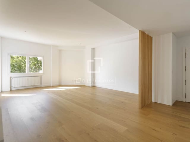 3 quarto Apartamento para arrendar em El Viso, Madrid cidade com garagem - 4 800 € (Ref: 9958261)