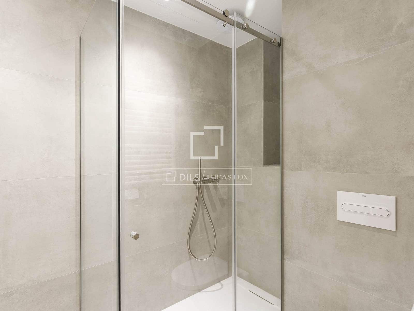 3 quarto Apartamento para arrendar em Madrid cidade com garagem - 4 800 € (Ref: 9958261)