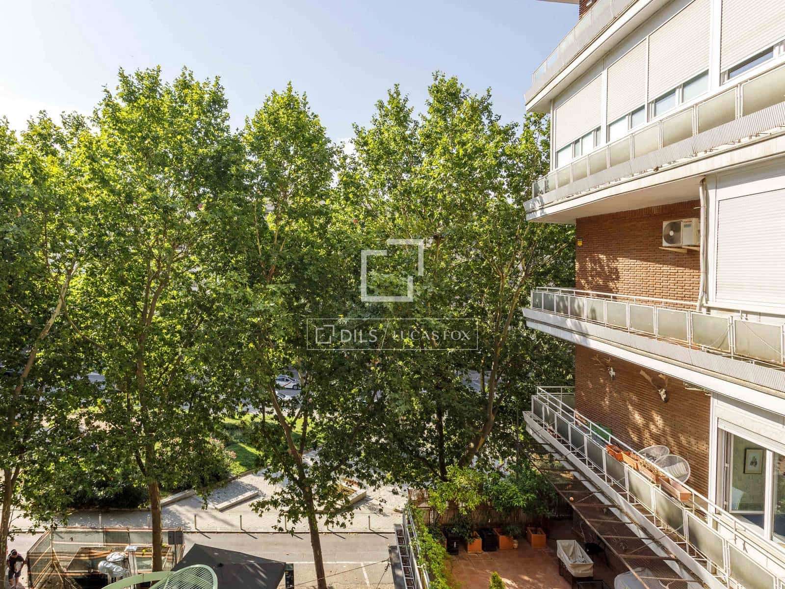3 quarto Apartamento para arrendar em Madrid cidade com garagem - 4 800 € (Ref: 9958261)