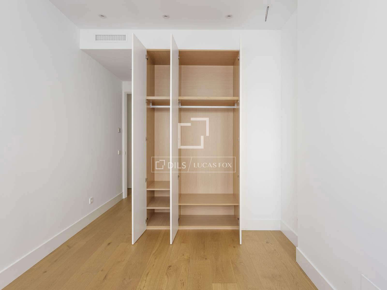 3 quarto Apartamento para arrendar em Madrid cidade com garagem - 4 800 € (Ref: 9958261)