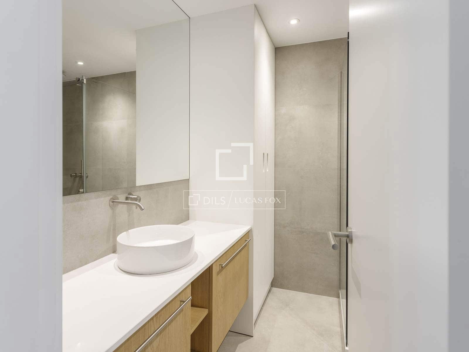 3 quarto Apartamento para arrendar em Madrid cidade com garagem - 4 800 € (Ref: 9958261)
