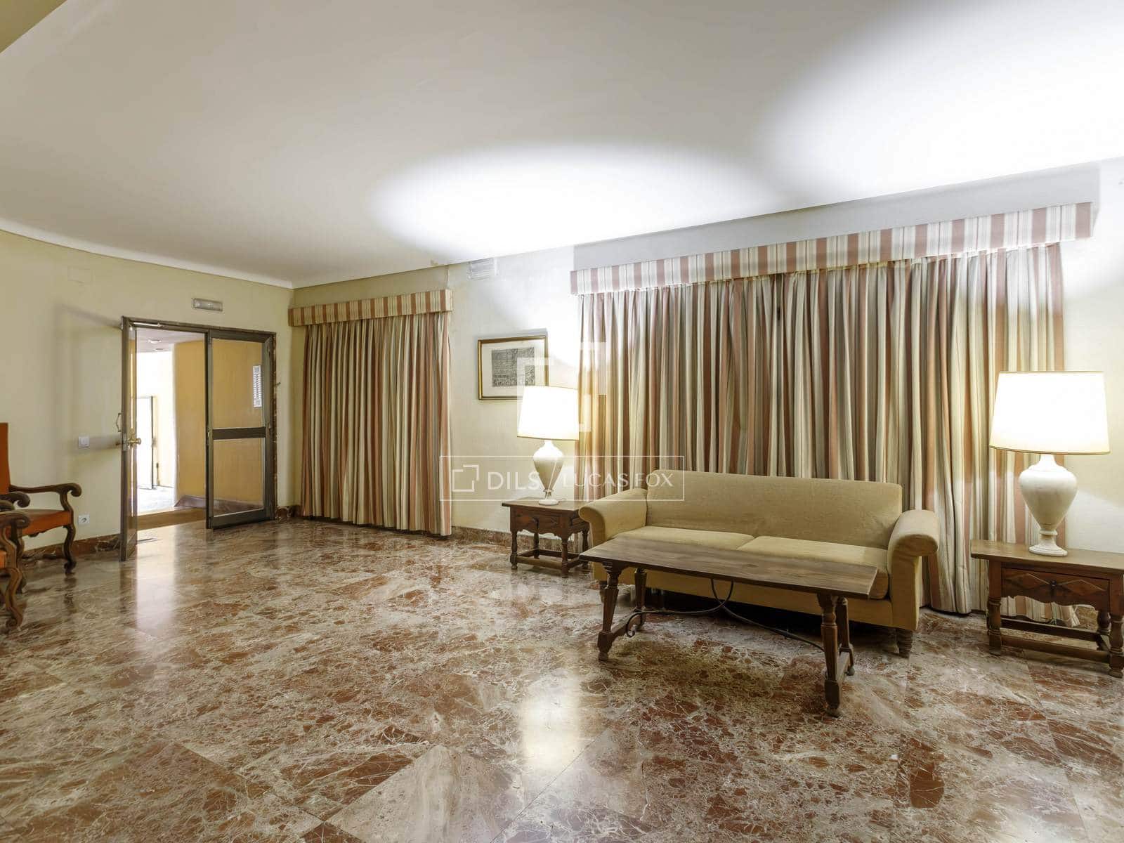 3 quarto Apartamento para arrendar em Madrid cidade com garagem - 4 800 € (Ref: 9958261)