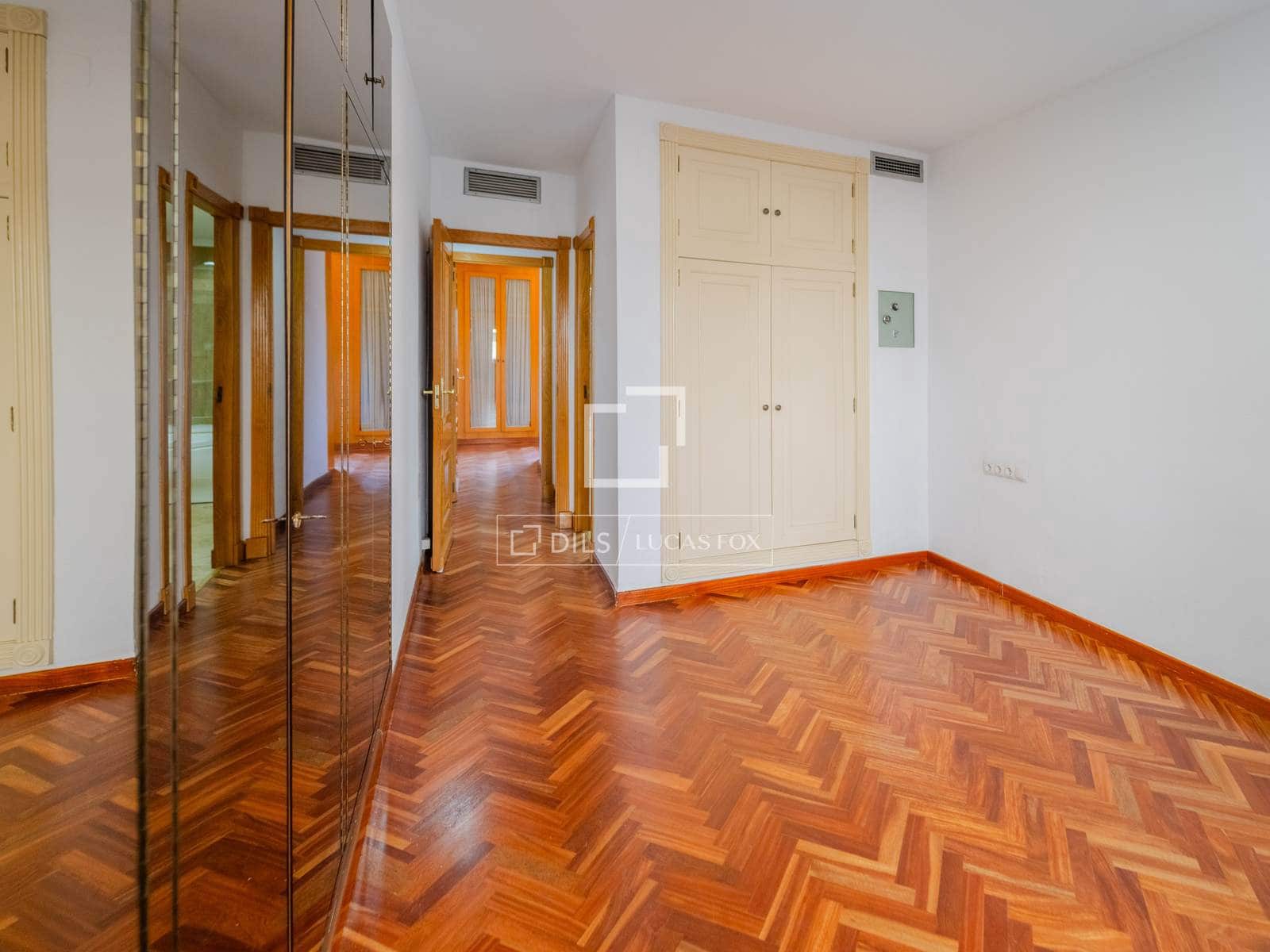 3 camera da letto Appartamento da affittare in Valencia citta con garage - 2.000 € (Rif: 9958711)