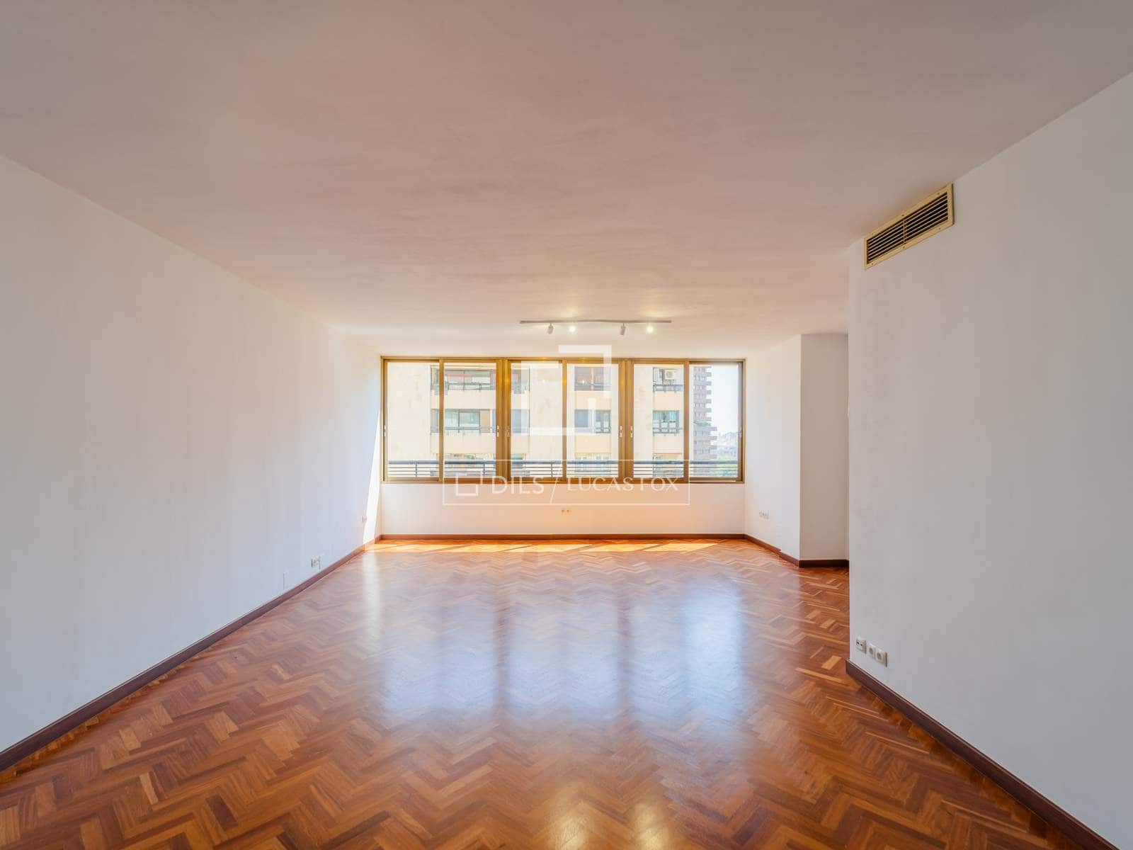 3 camera da letto Appartamento da affittare in Valencia citta con garage - 2.000 € (Rif: 9958711)