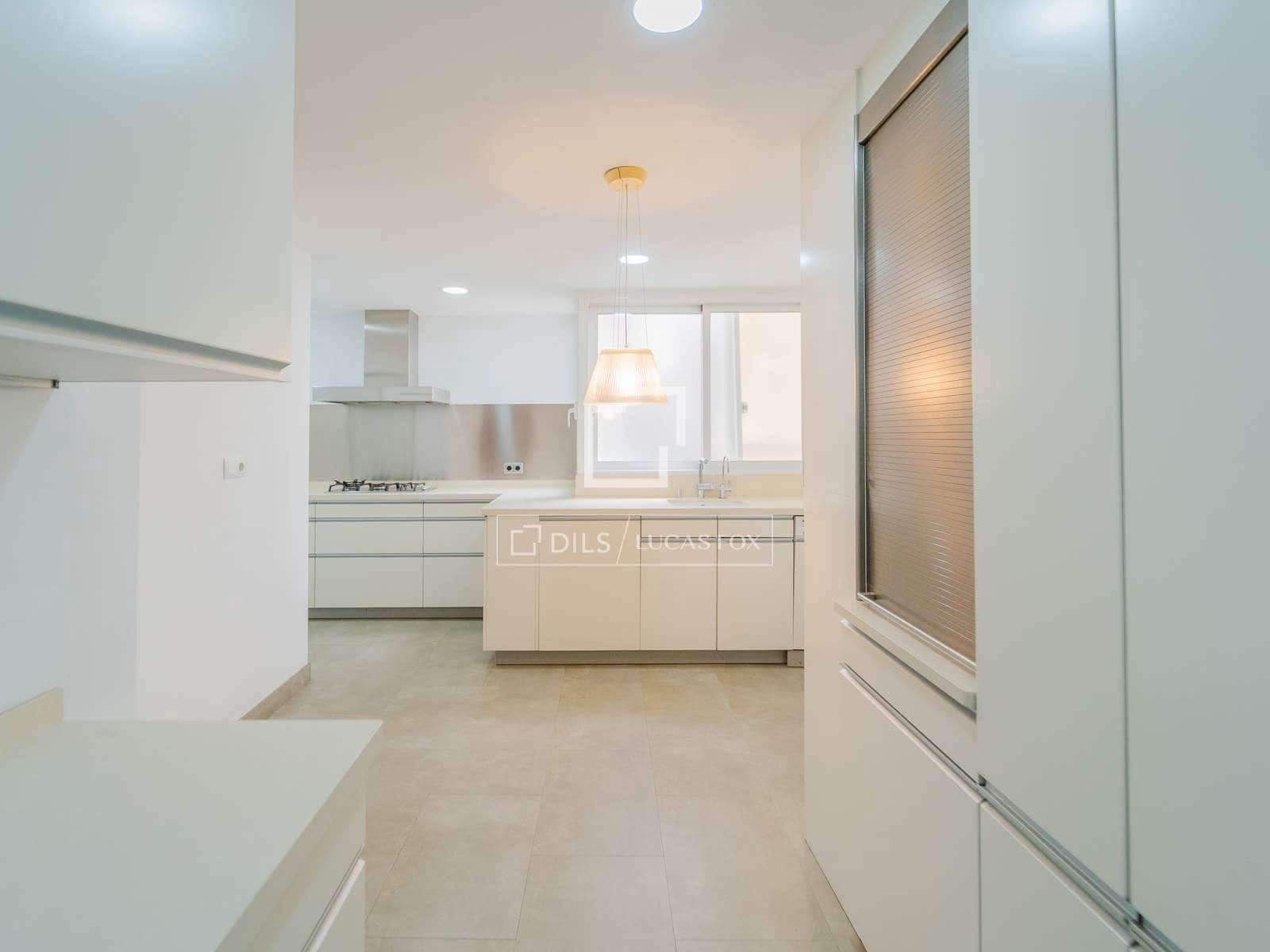 3 camera da letto Appartamento da affittare in Valencia citta con garage - 2.000 € (Rif: 9958711)