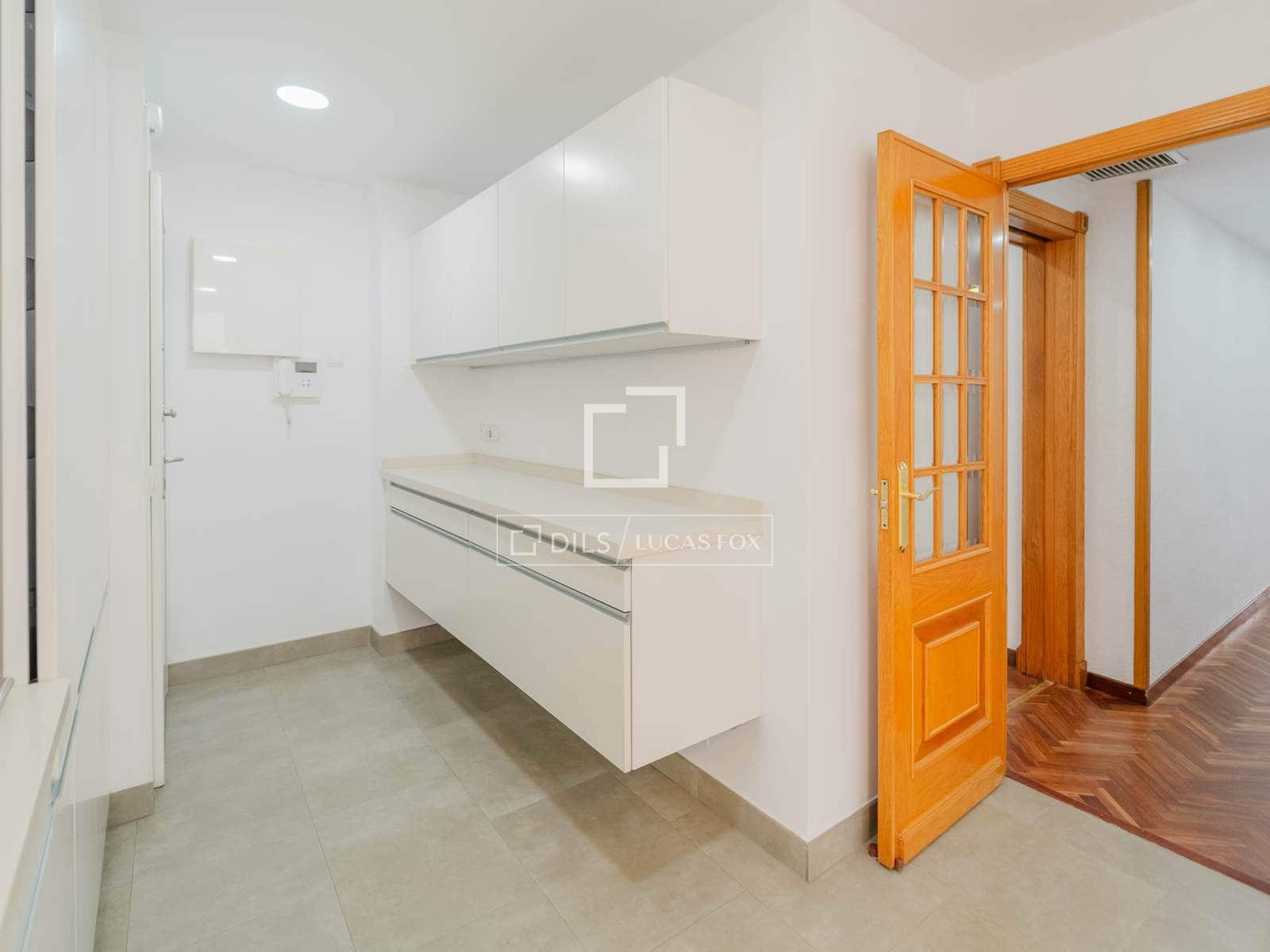 3 camera da letto Appartamento da affittare in Valencia citta con garage - 2.000 € (Rif: 9958711)