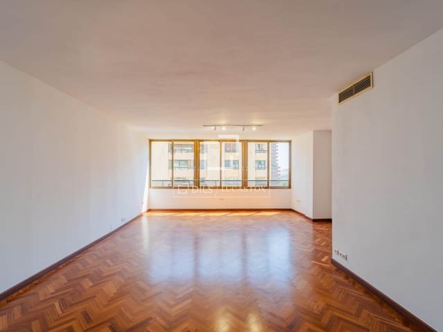 3 bedroom Apartment for rent in Valencia city with garage - € 2,000 (Ref: 9958711)