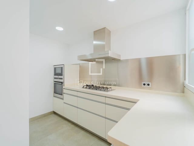 3 bedroom Apartment for rent in Valencia city with garage - € 2,000 (Ref: 9958711)