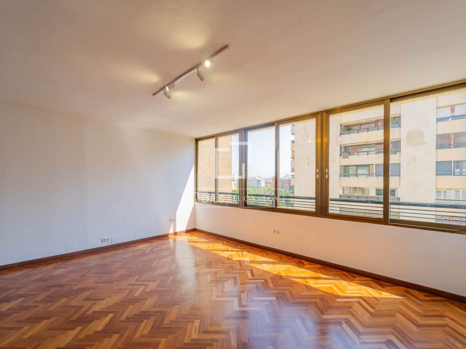 3 camera da letto Appartamento da affittare in Valencia citta con garage - 2.000 € (Rif: 9958711)