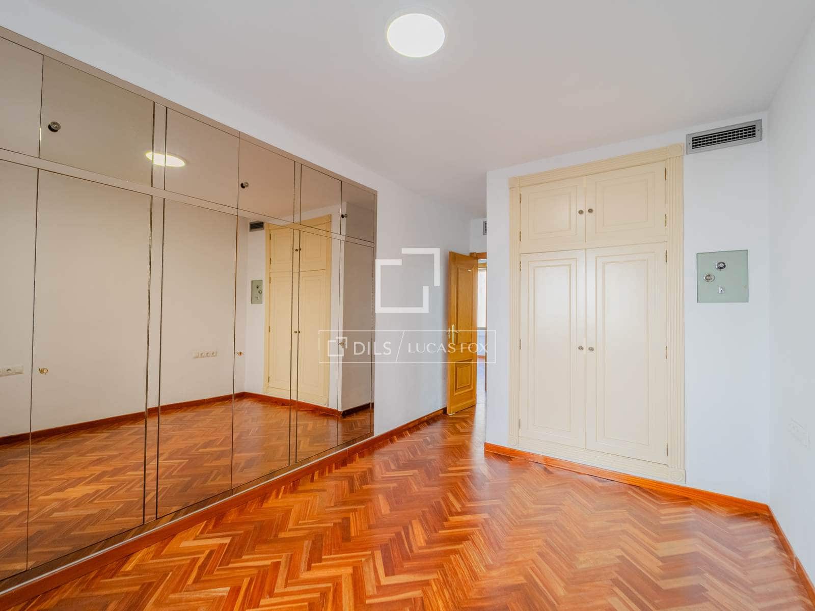 3 camera da letto Appartamento da affittare in Valencia citta con garage - 2.000 € (Rif: 9958711)