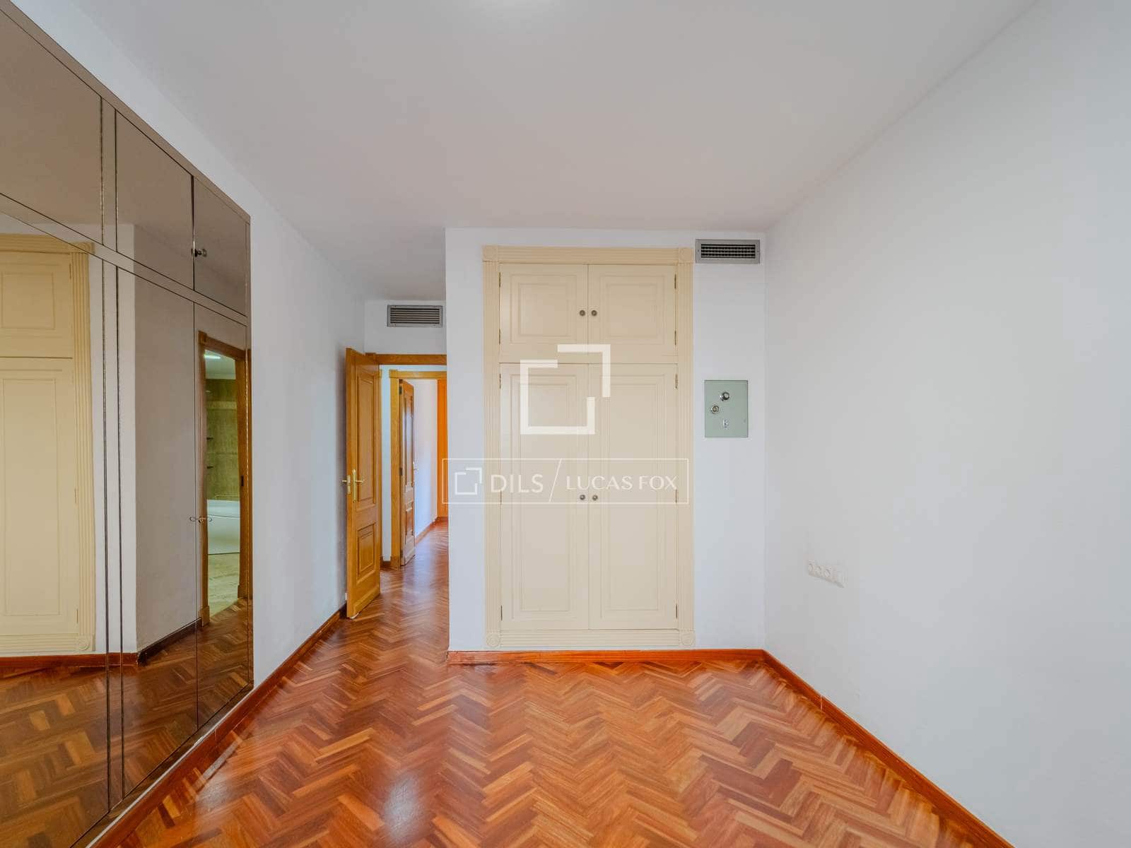 3 camera da letto Appartamento da affittare in Valencia citta con garage - 2.000 € (Rif: 9958711)