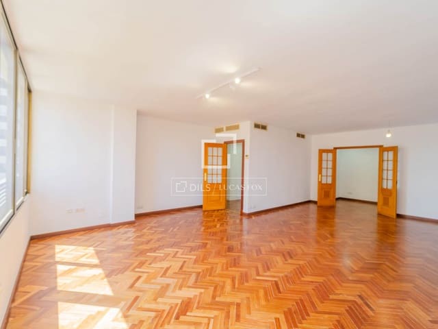 3 bedroom Apartment for rent in Valencia city with garage - € 2,000 (Ref: 9958711)