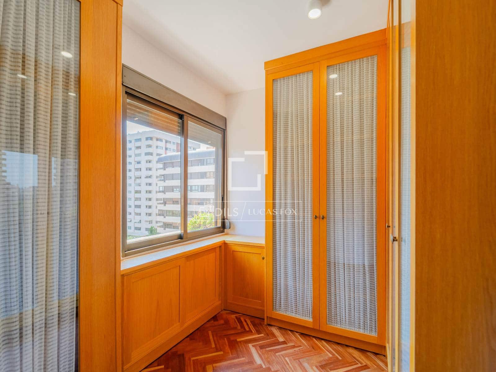 3 camera da letto Appartamento da affittare in Valencia citta con garage - 2.000 € (Rif: 9958711)