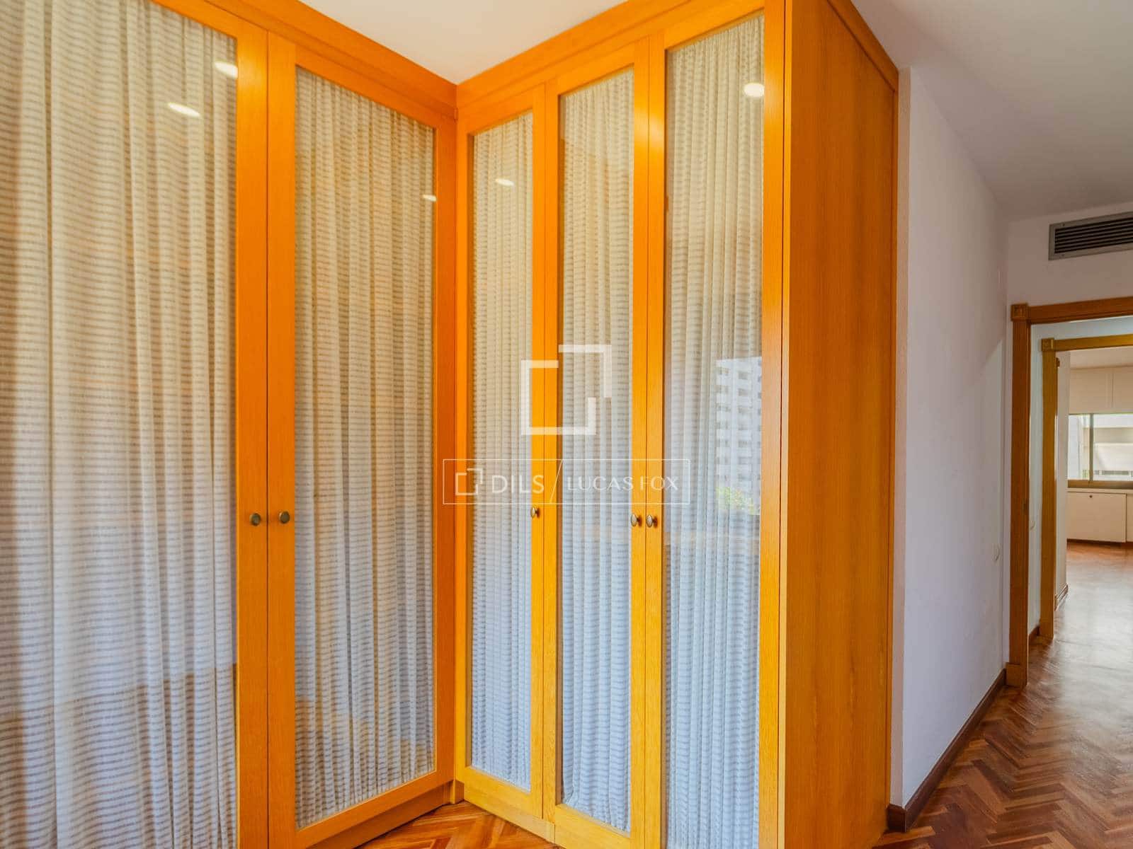 3 camera da letto Appartamento da affittare in Valencia citta con garage - 2.000 € (Rif: 9958711)