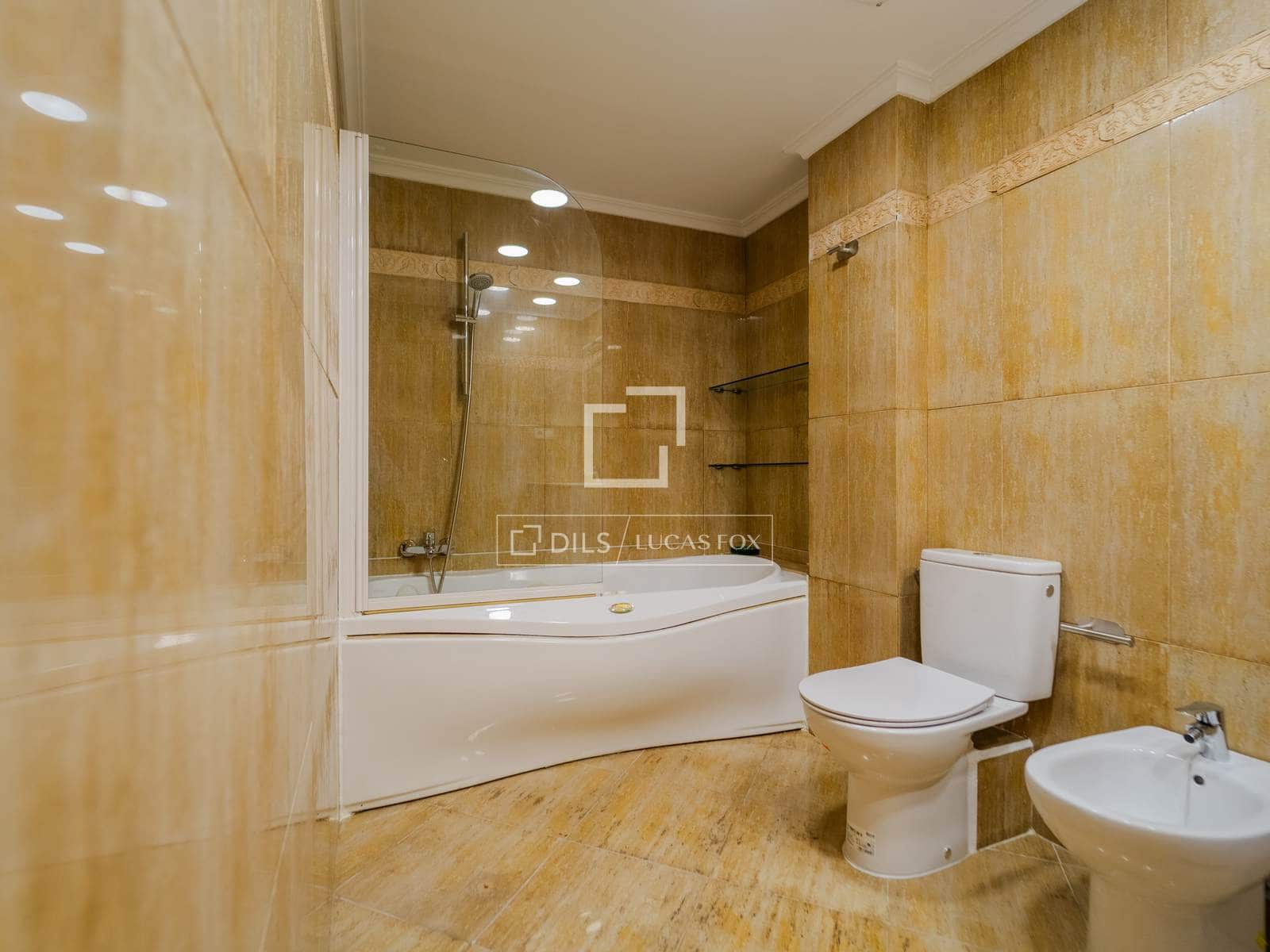 3 camera da letto Appartamento da affittare in Valencia citta con garage - 2.000 € (Rif: 9958711)