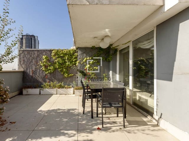 4 quarto Penthouse para arrendar em Cuatro Caminos, Madrid cidade com garagem - 7 000 € (Ref: 9958718)