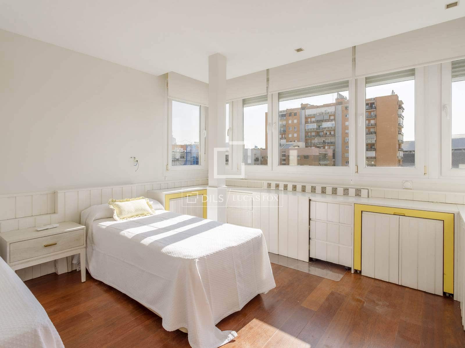 4 bedroom Penthouse for rent in Madrid city with garage - € 7,000 (Ref: 9958718)
