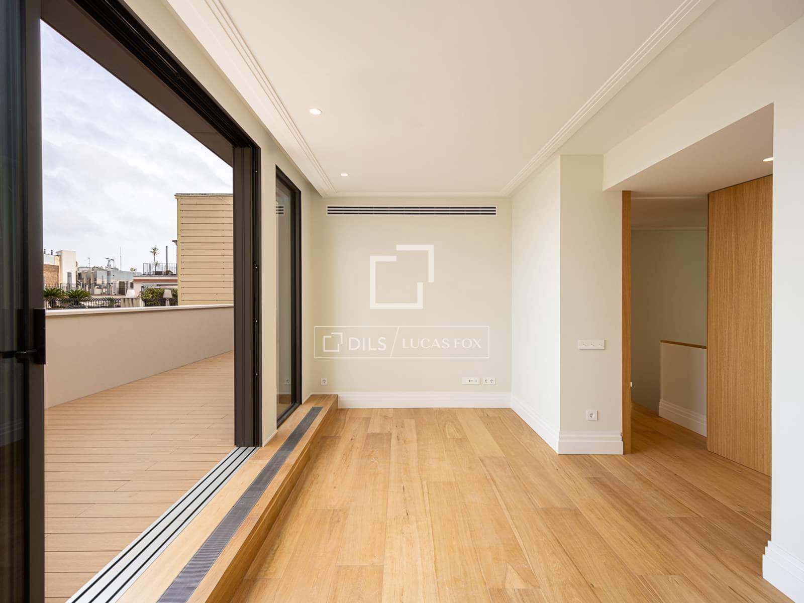 3 soverom Penthouse til salgs i Barcelona by - € 2 750 000 (Ref: 9958719)