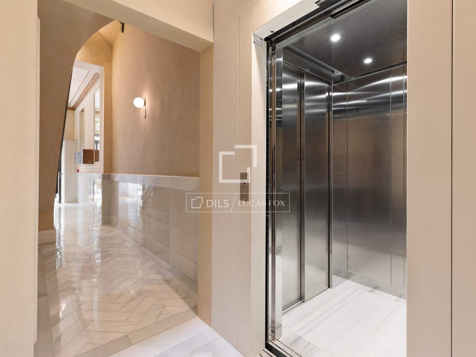 3 soverom Penthouse til salgs i Barcelona by - € 2 750 000 (Ref: 9958719)