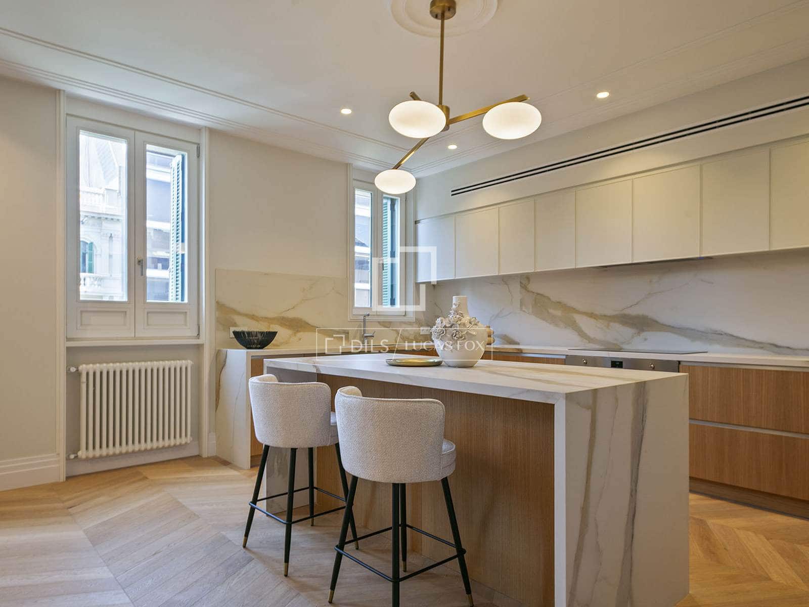 3 soverom Penthouse til salgs i Barcelona by - € 2 700 000 (Ref: 9958720)