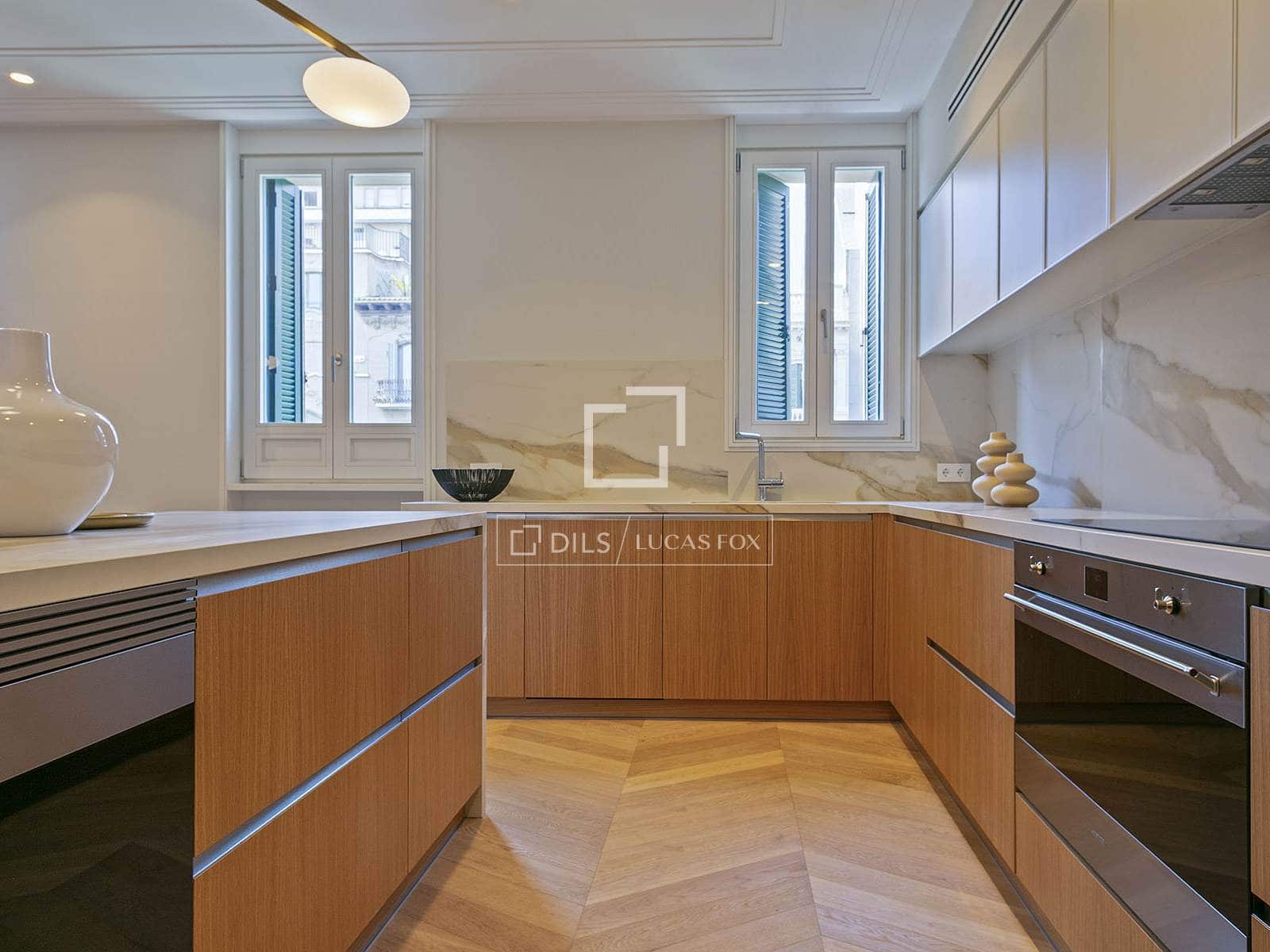 3 soverom Penthouse til salgs i Barcelona by - € 2 700 000 (Ref: 9958720)