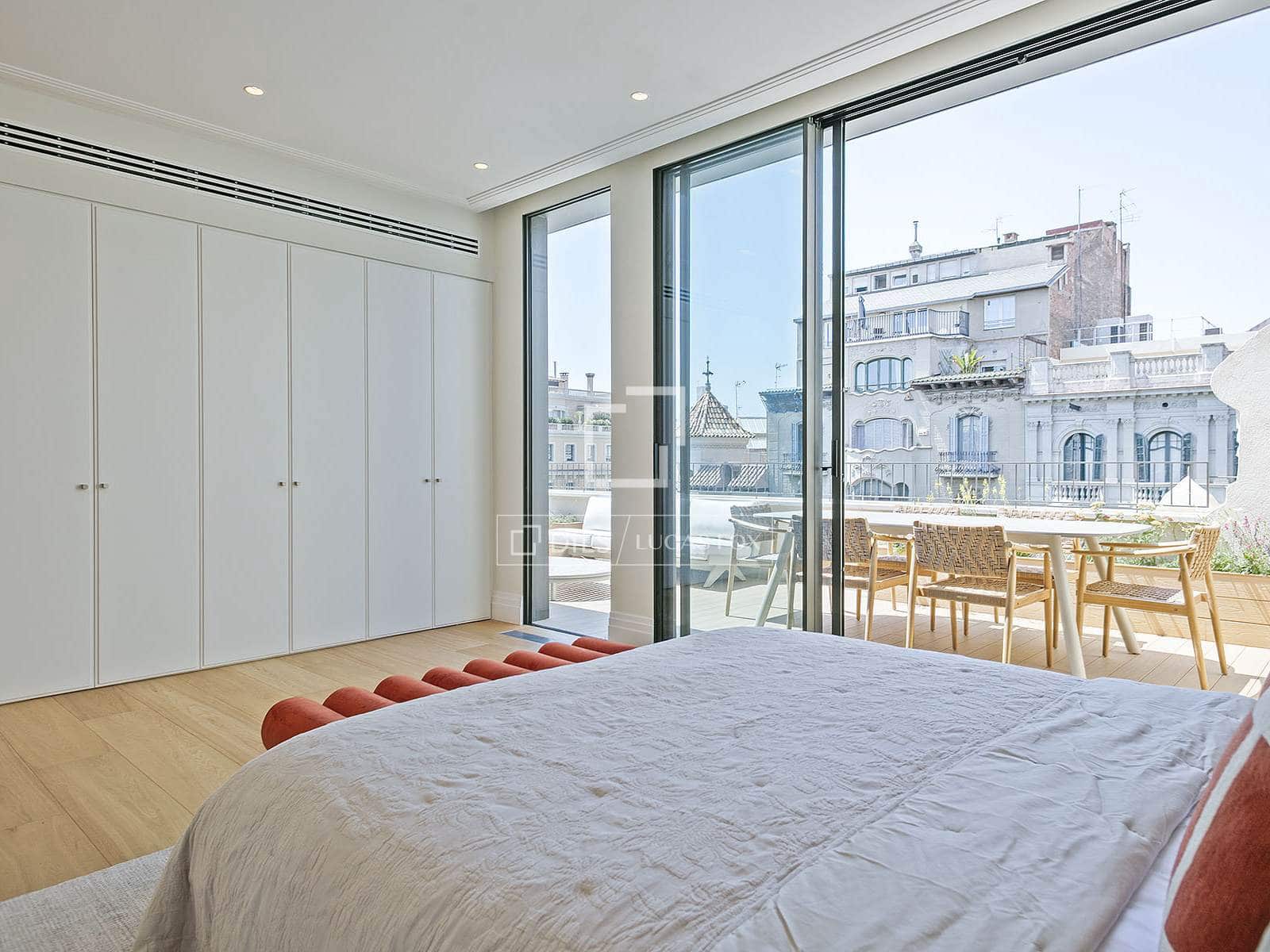 3 soverom Penthouse til salgs i Barcelona by - € 2 700 000 (Ref: 9958720)