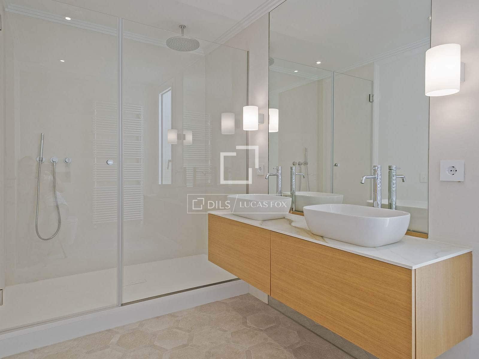 3 soverom Penthouse til salgs i Barcelona by - € 2 700 000 (Ref: 9958720)