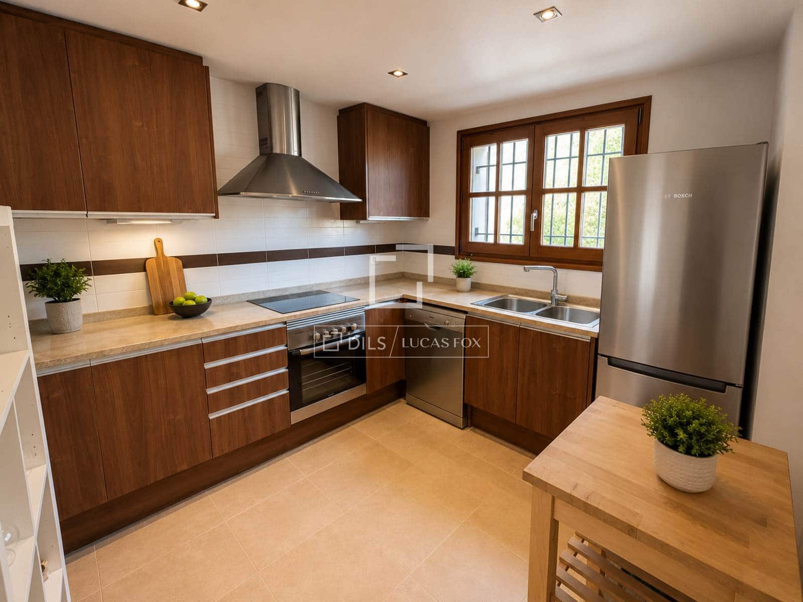 4 bedroom Villa for sale in Platja d'Aro with pool garage - € 995,000 (Ref: 9958816)