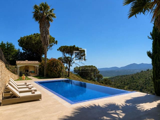 4 Zimmer Villa zu verkaufen in Platja d'Aro, Castell-Platja d'Aro mit Pool Garage - 995.000 € (Ref: 9958816)