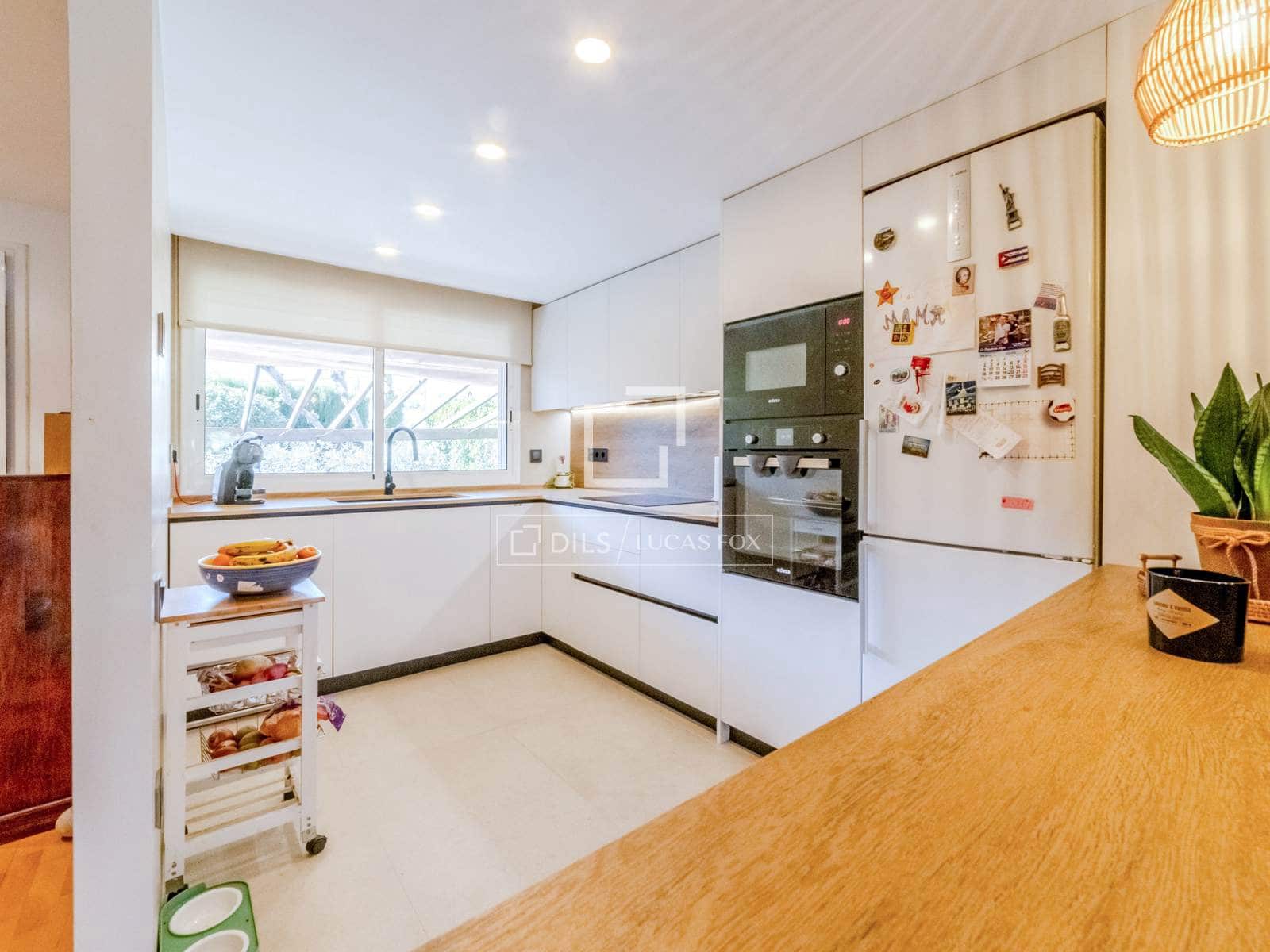 5 sovrum Villa till salu i Sitges med pool garage - 680 000 € (Ref: 9958817)
