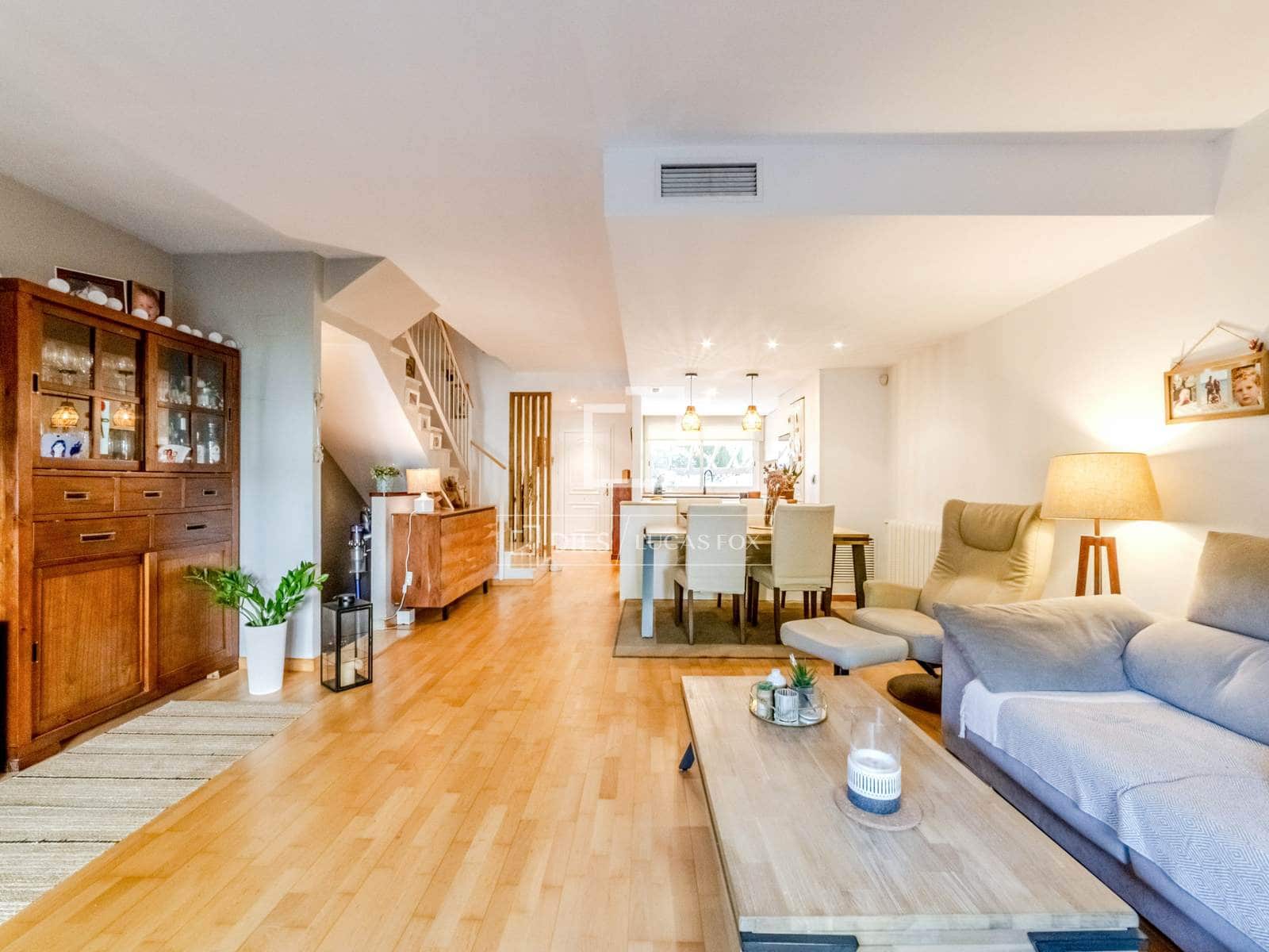 5 sovrum Villa till salu i Sitges med pool garage - 680 000 € (Ref: 9958817)