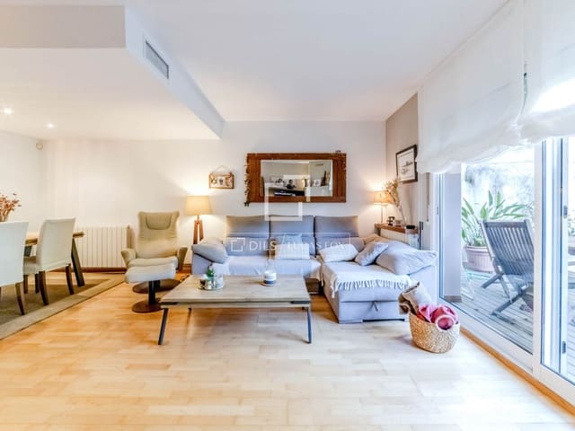 5 bedroom Villa for sale in Sitges with pool garage - € 680,000 (Ref: 9958817)