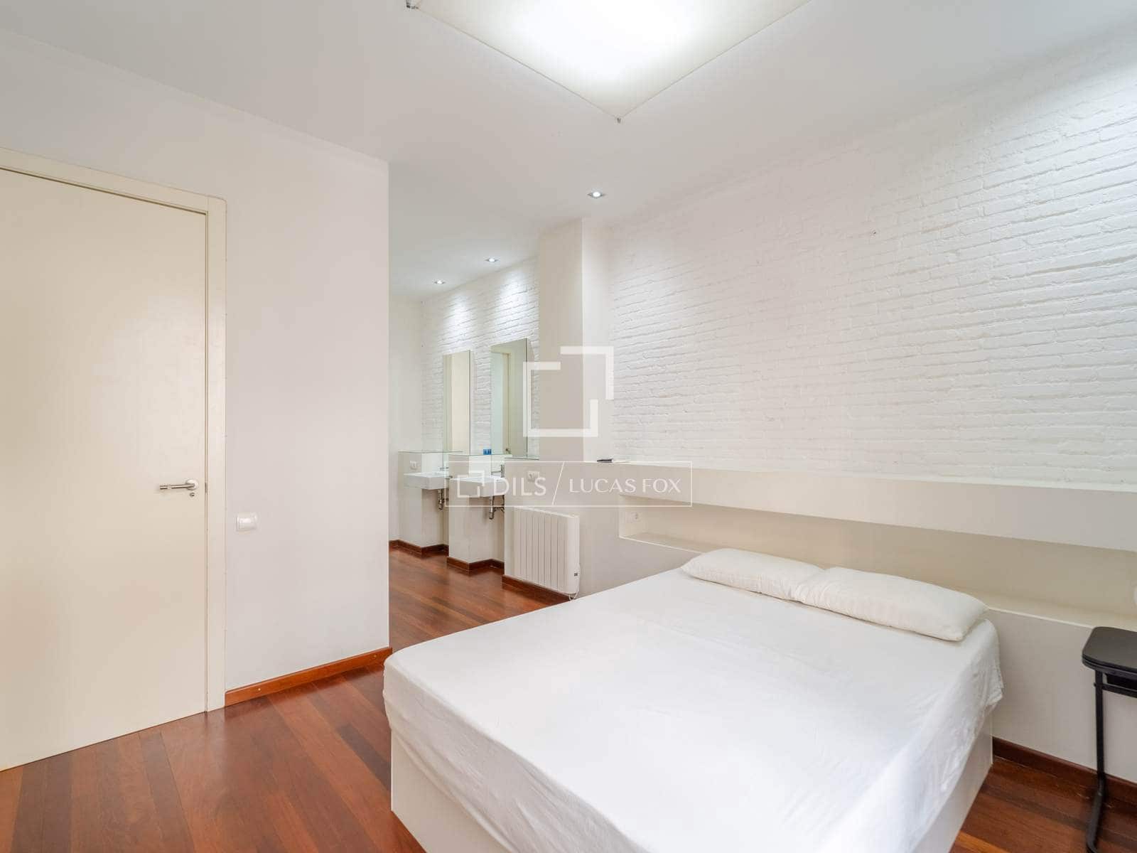 Appartement de 2 chambres à louer à Valence ville - 2 100 € (Ref: 9958876)