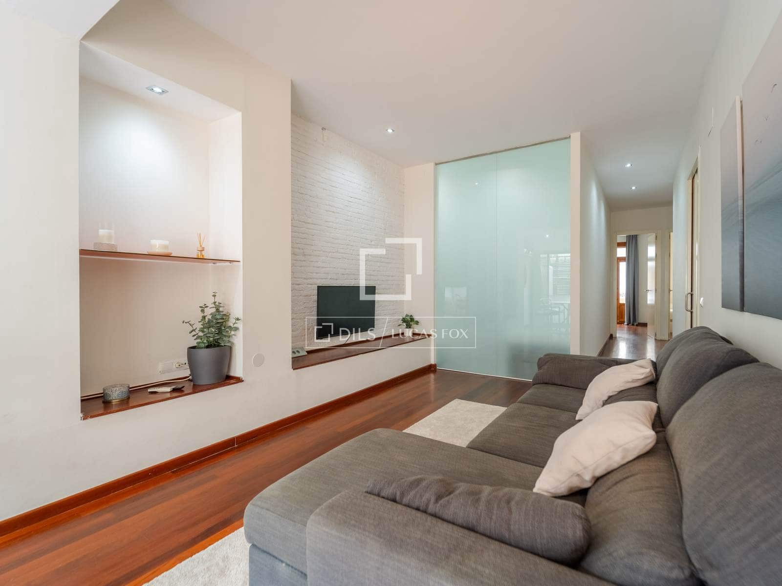 Appartement de 2 chambres à louer à Valence ville - 2 100 € (Ref: 9958876)