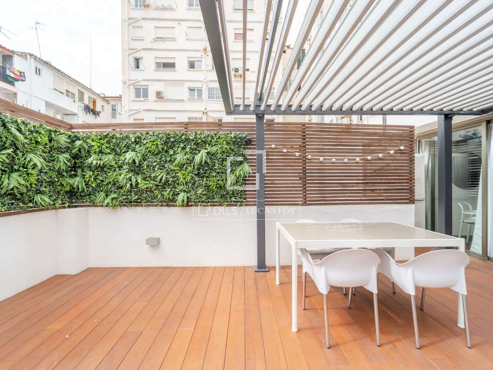 Appartement de 2 chambres à louer à Valence ville - 2 100 € (Ref: 9958876)