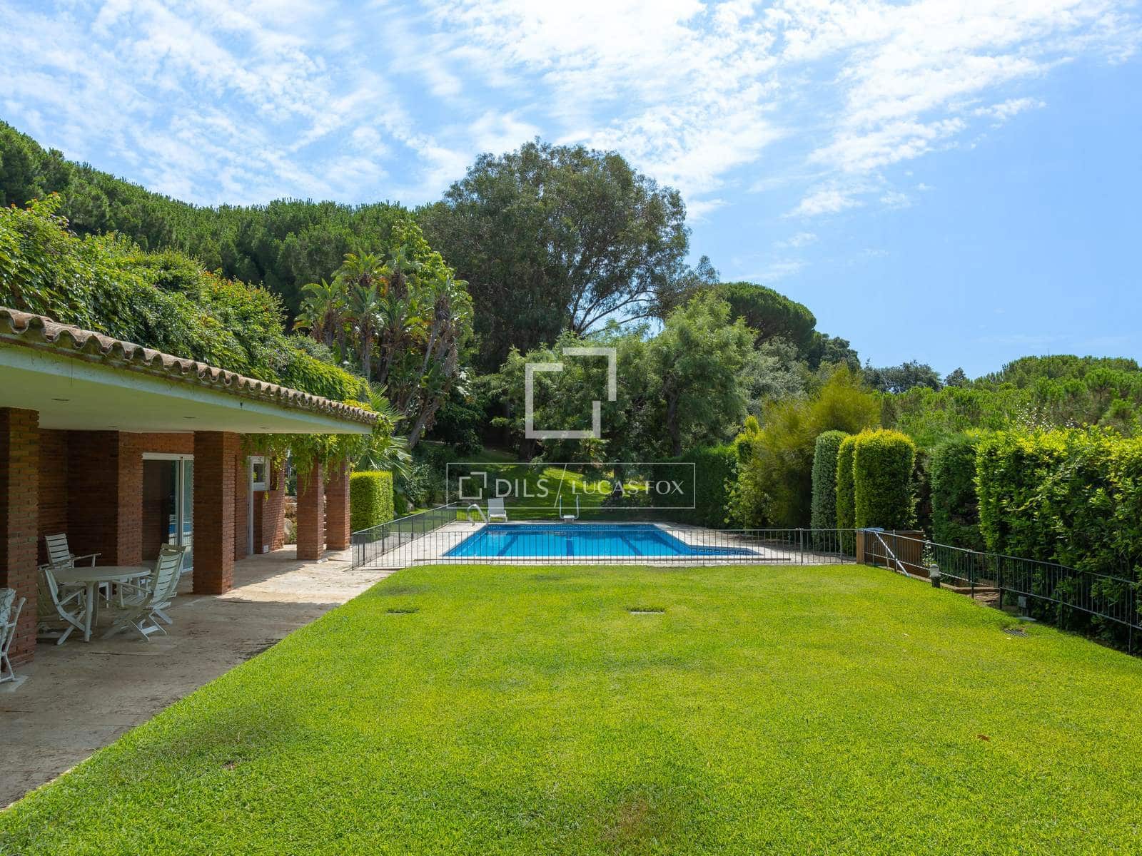 7 soverom Villa til salgs i Sant Vicenc de Montalt med svømmebasseng garasje - € 2 500 000 (Ref: 9961165)