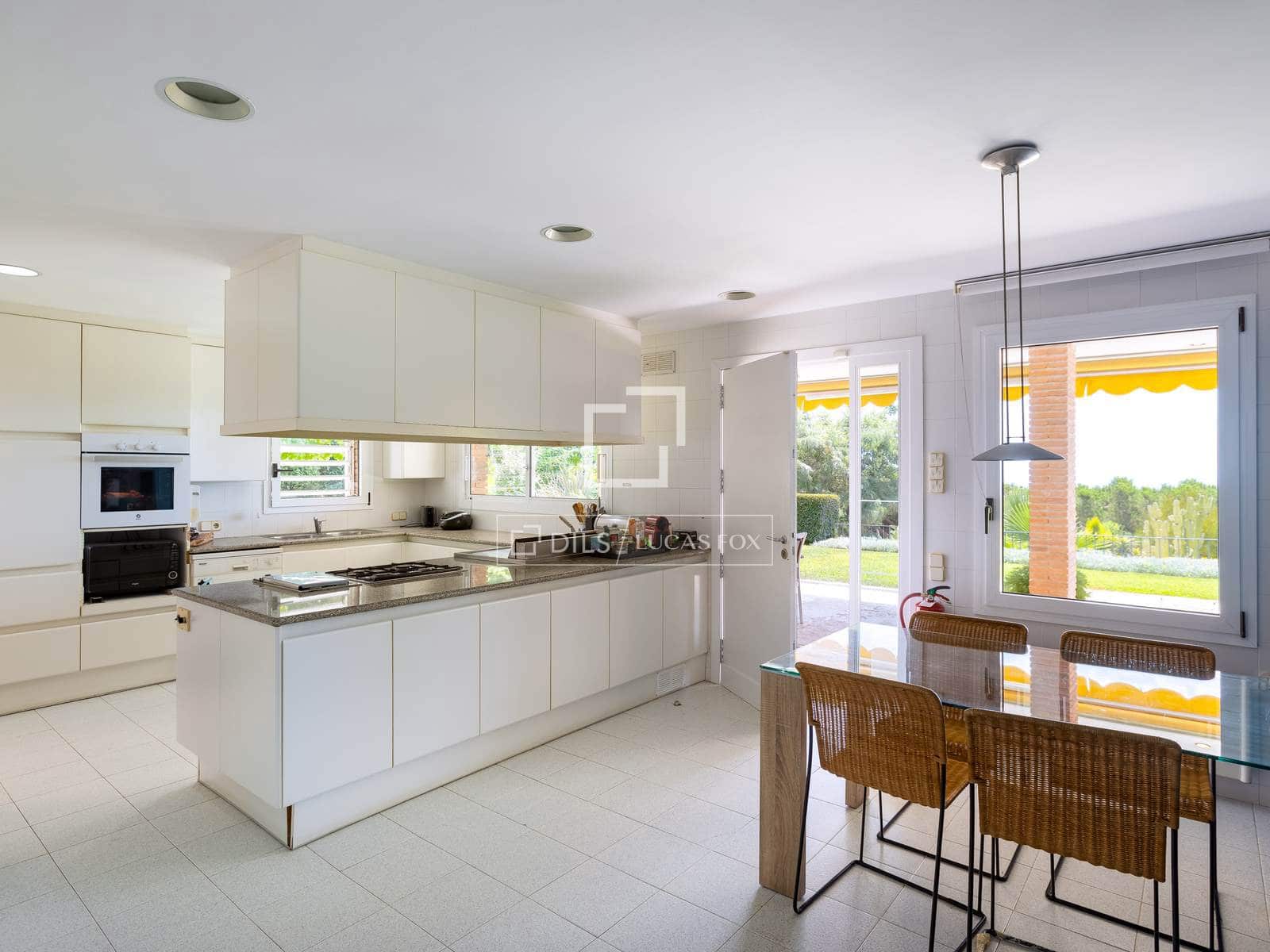 7 soverom Villa til salgs i Sant Vicenc de Montalt med svømmebasseng garasje - € 2 500 000 (Ref: 9961165)
