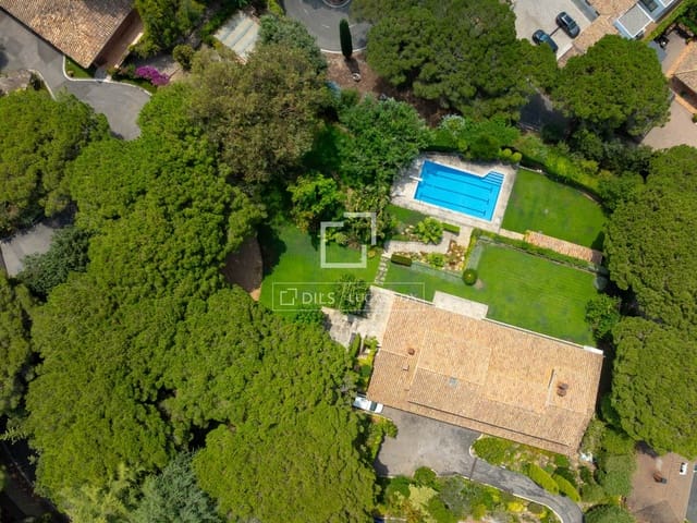 7 soverom Villa til salgs i Sant Vicenç de Montalt med svømmebasseng garasje - € 2 500 000 (Ref: 9961165)