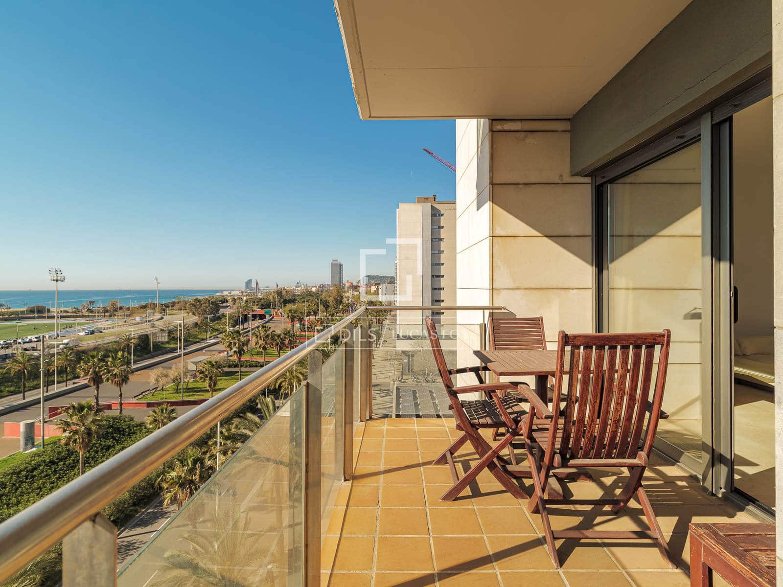 4 sovrum Lägenhet att hyra i Barcelona stad med garage - 3 200 € (Ref: 9961510)