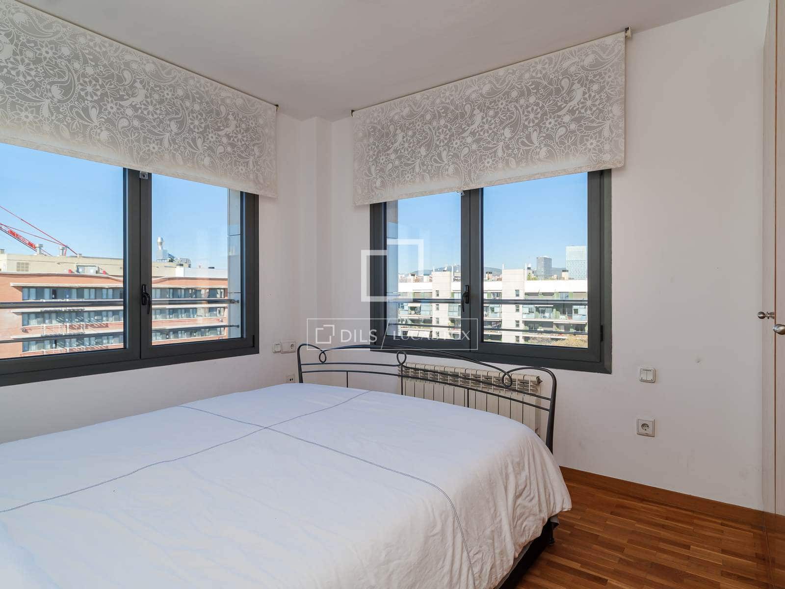 4 sovrum Lägenhet att hyra i Barcelona stad med garage - 3 200 € (Ref: 9961510)