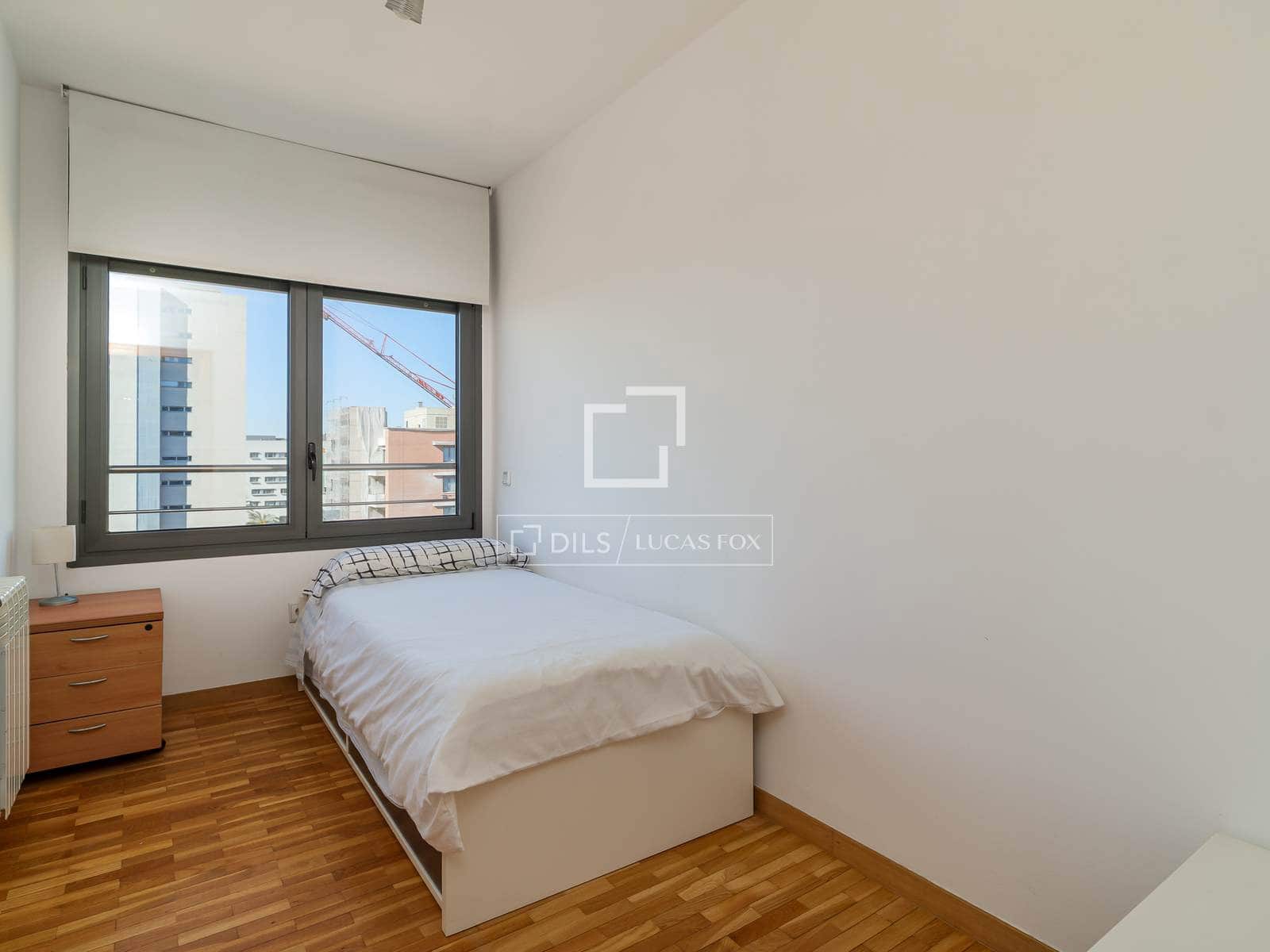 4 sovrum Lägenhet att hyra i Barcelona stad med garage - 3 200 € (Ref: 9961510)