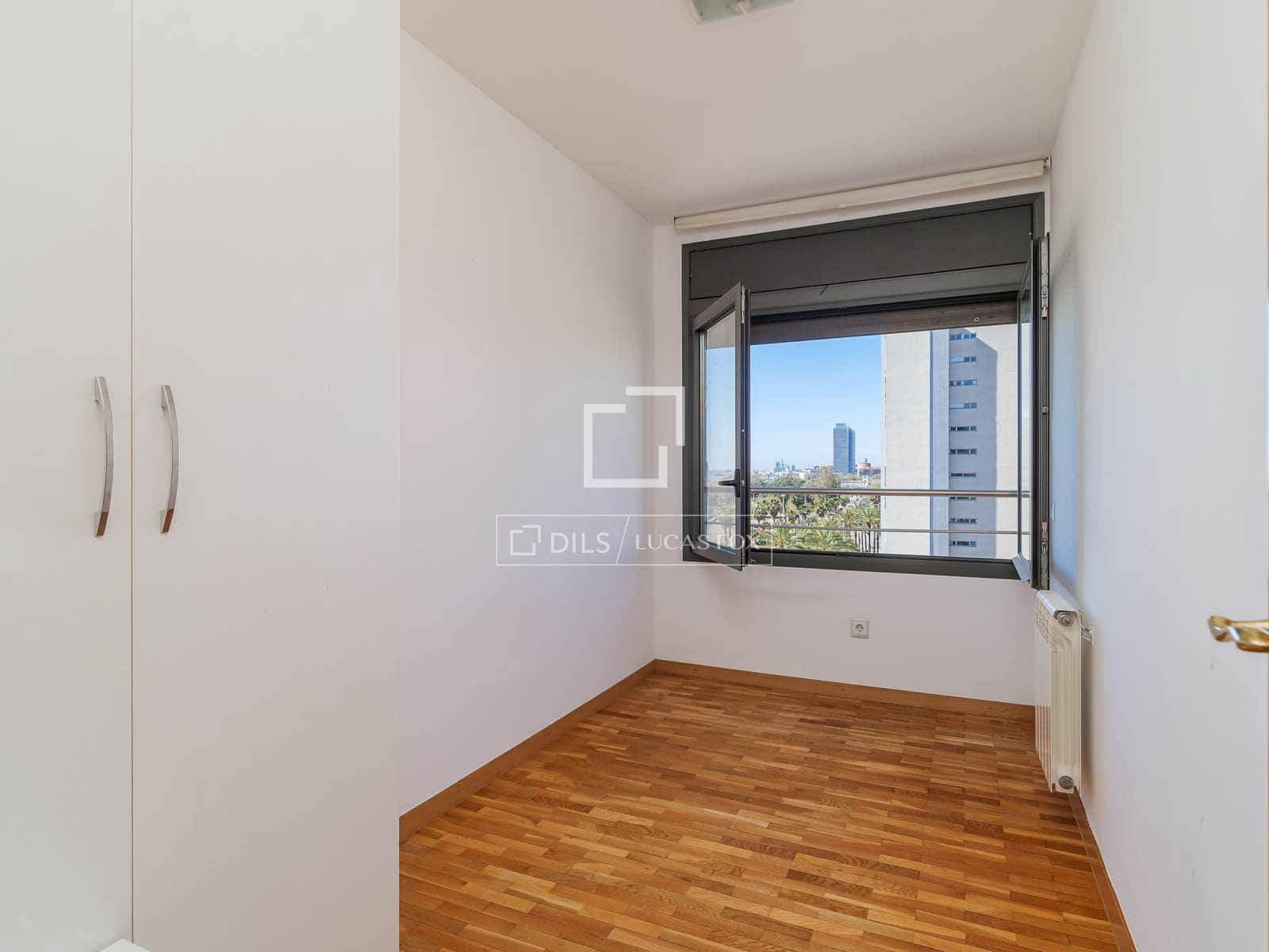 4 sovrum Lägenhet att hyra i Barcelona stad med garage - 3 200 € (Ref: 9961510)