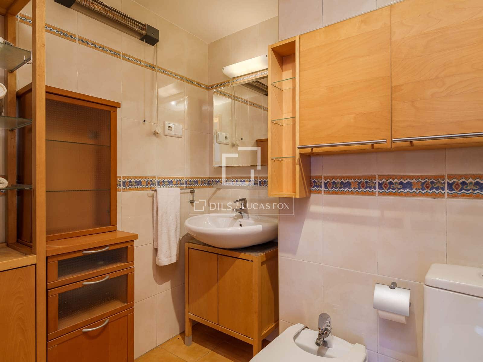 4 sovrum Lägenhet att hyra i Barcelona stad med garage - 3 200 € (Ref: 9961510)